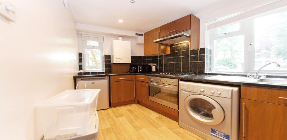 			NEW INSTRUCTION, 2 Bedroom, 1 bath, 1 reception Flat			 Mapesbury Road, KILBURN/BRONDESBURY